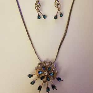 Vintage necklace and screwback earrings set